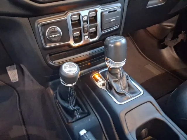 2022 Jeep Gladiator Overland photo 19