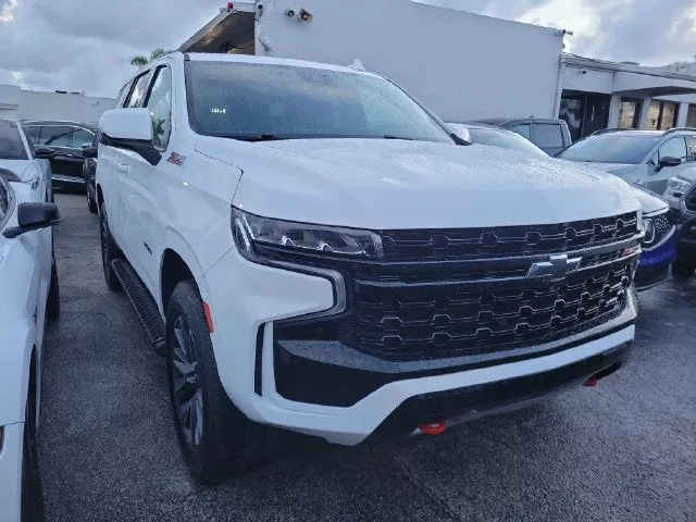 2024 Chevrolet Tahoe Z71 photo 2