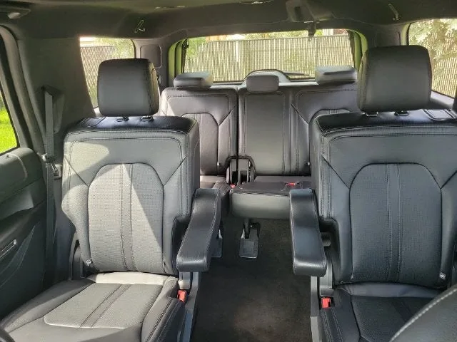 2019 Ford Expedition Limited photo 12