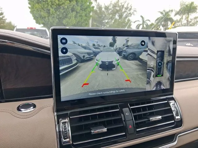 2023 Lincoln Navigator Reserve photo 21