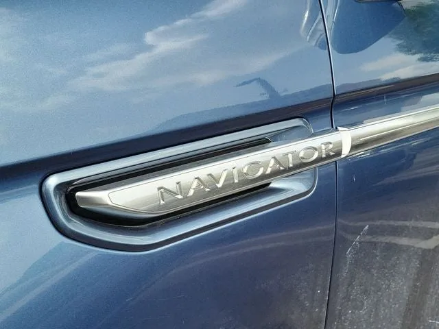 2018 Lincoln Navigator L Reserve photo 4