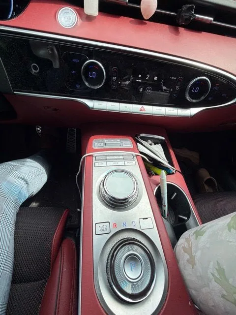 2023 Genesis GV70 2.5T photo 10