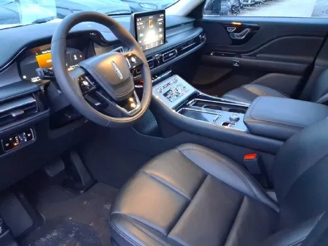 2024 Lincoln Aviator Premiere Premium photo 8