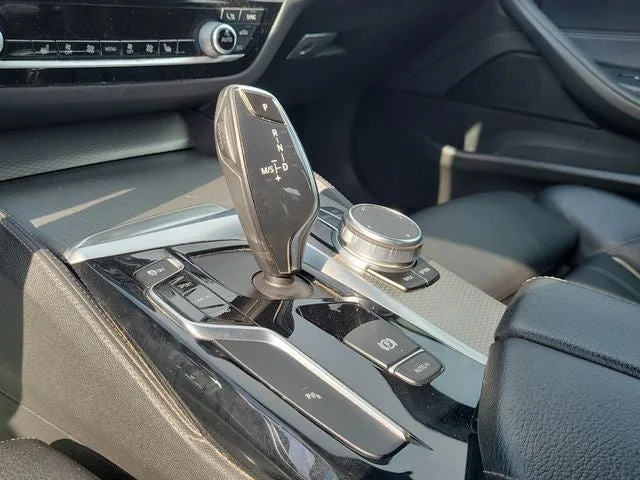 2018 BMW 5 Series 530i xDrive photo 29