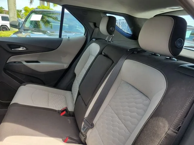 2019 Chevrolet Equinox LS photo 11