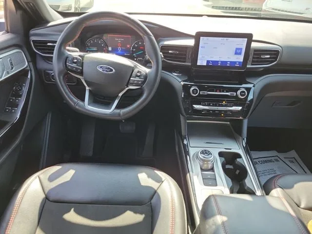 2023 Ford Explorer ST-Line photo 14