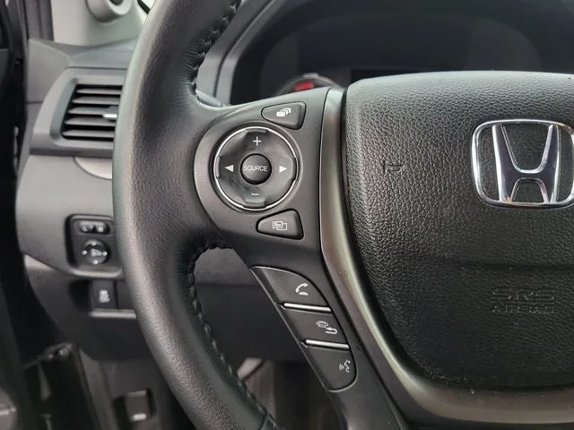 2017 Honda Pilot EX-L photo 23