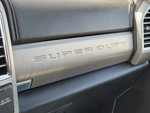2018 Ford F-250SD Platinum photo 31