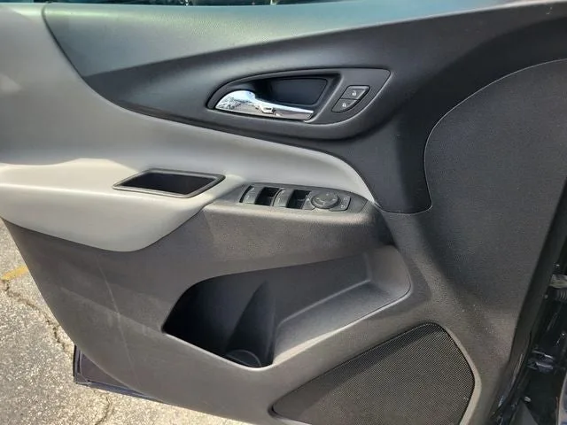 2019 Chevrolet Equinox LS photo 15