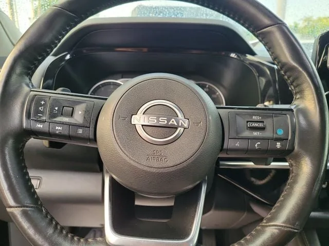 2022 Nissan Pathfinder SL photo 16