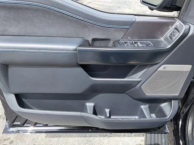 2024 Ford F-150 Platinum photo 13