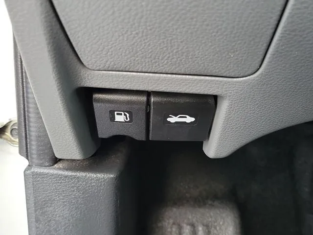 2021 Nissan NV200 S photo 22