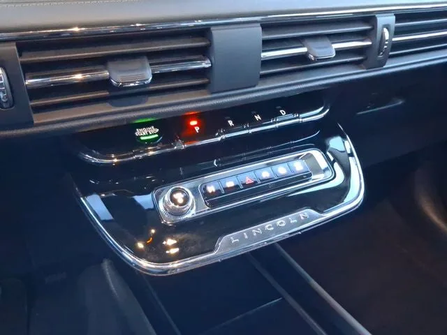 2024 Lincoln Corsair Premiere photo 20