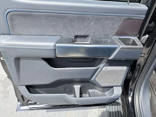2024 Ford F-150 Platinum photo 8