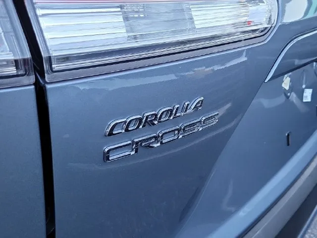 2025 Toyota Corolla Cross L photo 5