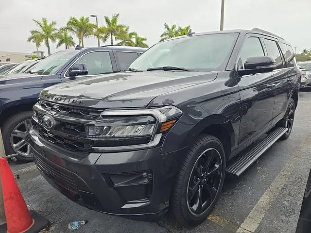 2022 Ford Expedition Limited photo 31