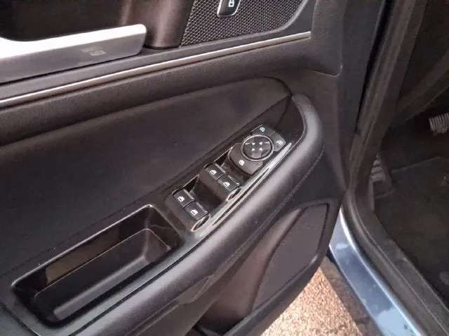 2019 Ford Edge SEL photo 12