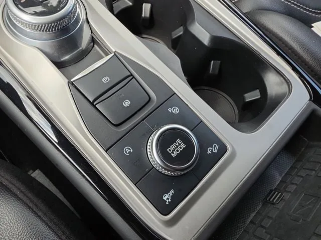 2023 Ford Explorer ST photo 22