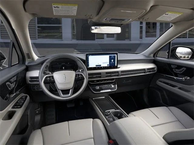 2025 Lincoln Corsair Premiere photo 9