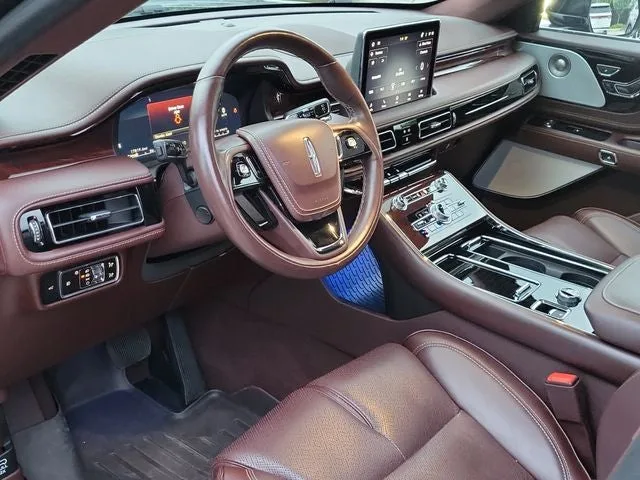 2024 Lincoln Aviator Black Label Premium photo 10