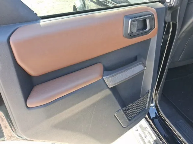 2023 Ford Bronco Outer Banks photo 9