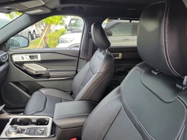 2023 Ford Explorer ST photo 8