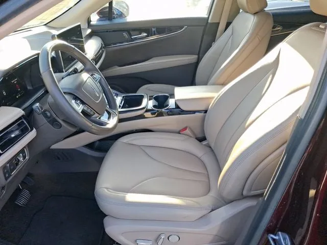 2022 Lincoln Nautilus Standard photo 12