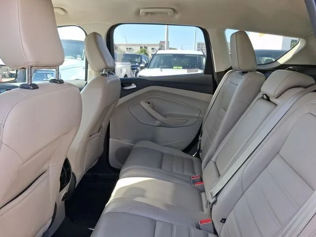 2018 Ford Escape SEL photo 6