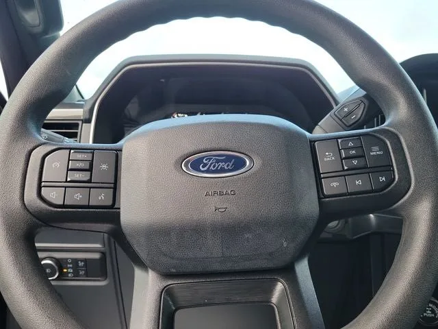 2022 Ford F-150 XL photo 19