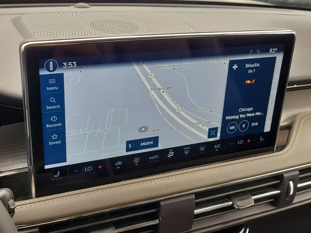 2023 Lincoln Corsair Standard photo 24