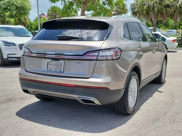 2019 Lincoln Nautilus Standard photo 6
