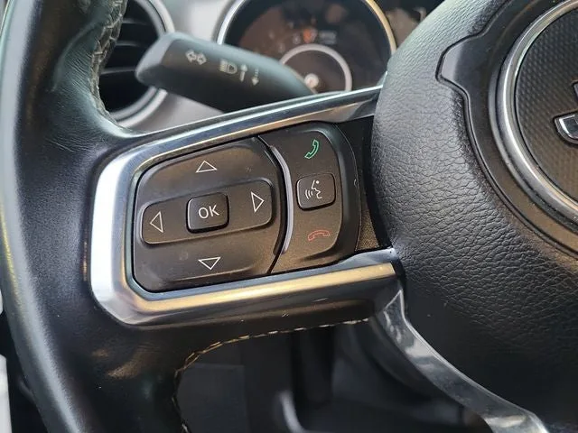 2020 Jeep Gladiator Sport photo 25