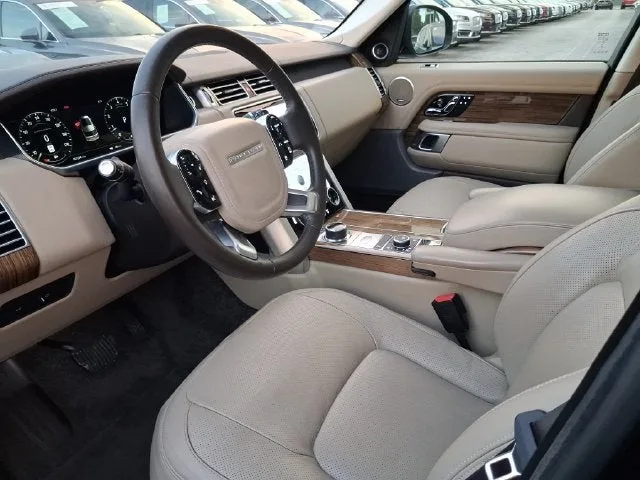 2018 Land Rover Range Rover 5.0L V8 Supercharged photo 10