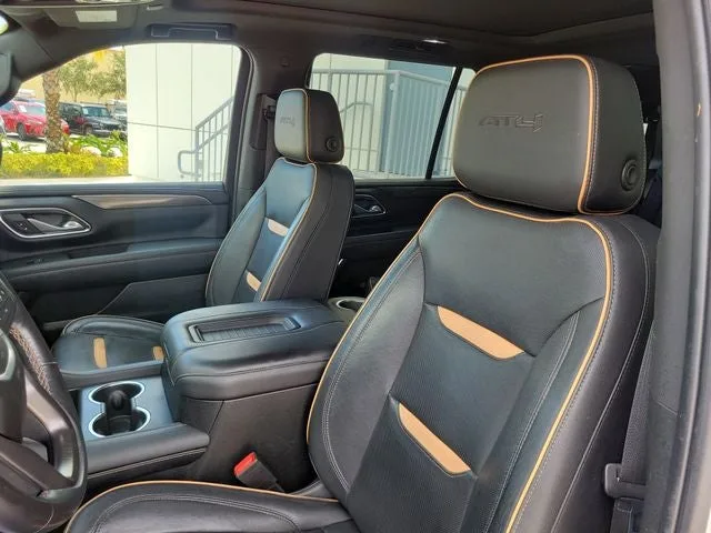 2022 GMC Yukon AT4 photo 13
