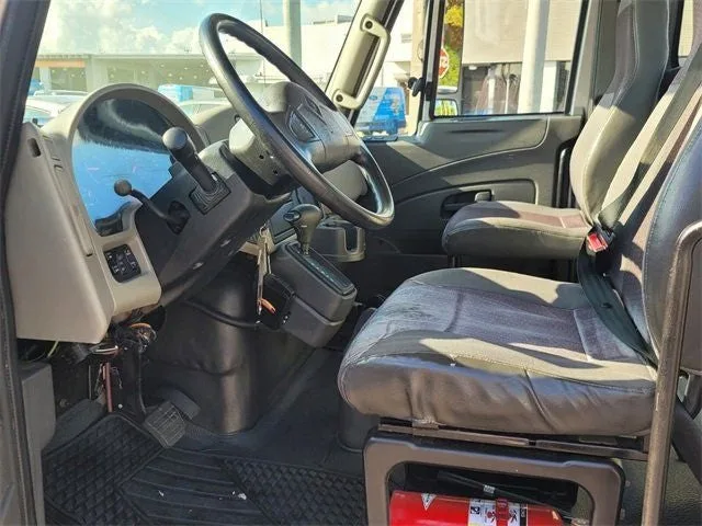 2015 International TERRASTAR REGULAR CAB photo 3