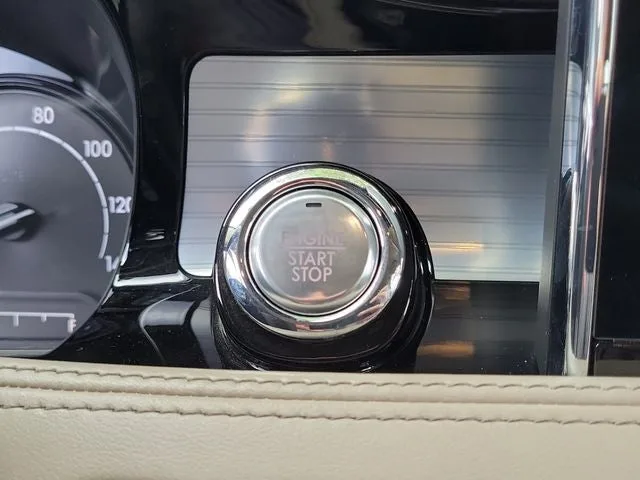 2022 Lincoln Corsair Standard photo 21