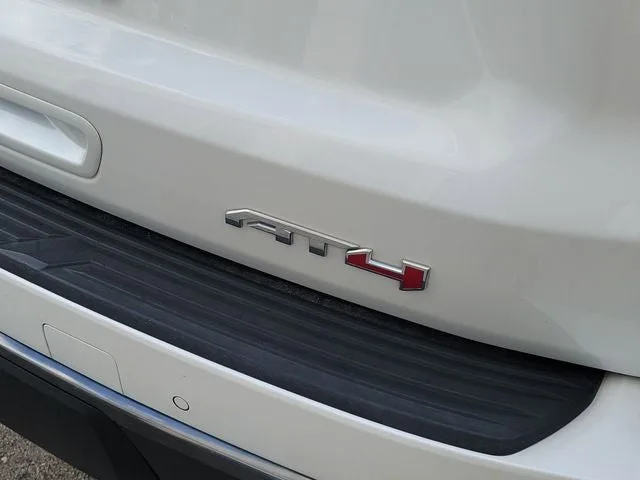 2022 GMC Yukon AT4 photo 7