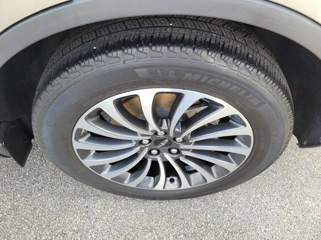 2023 Lincoln Aviator Reserve Premium photo 5
