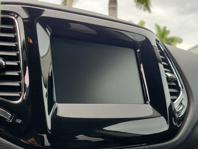 2019 Jeep Compass Latitude photo 24