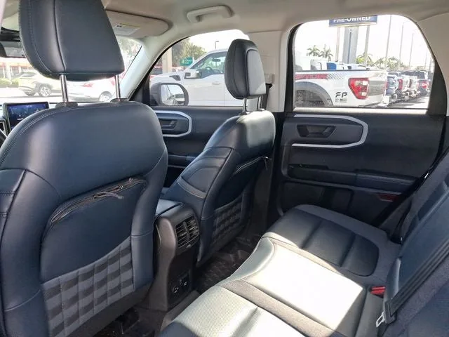 2021 Ford Bronco Sport Outer Banks photo 5