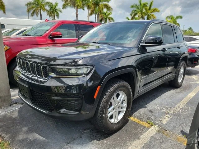 2023 Jeep Grand Cherokee Laredo photo 30