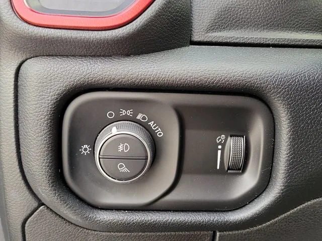 2022 RAM 1500 Rebel photo 18