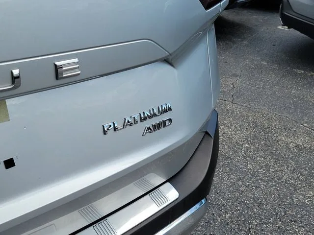 2023 Nissan Rogue Platinum photo 6