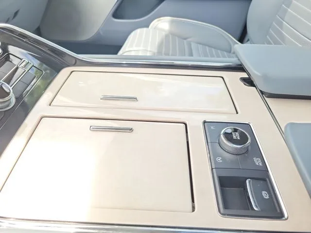 2024 Lincoln Navigator Black Label photo 22