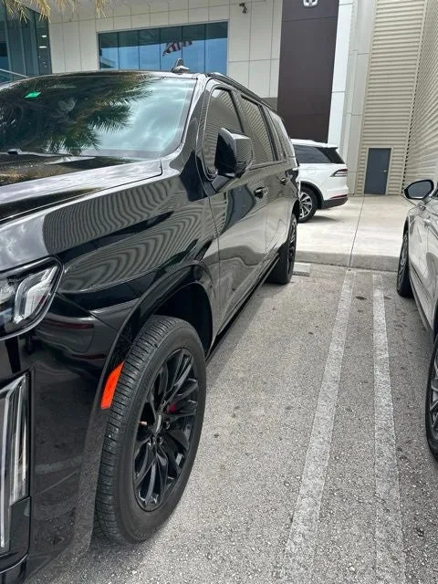 2023 Cadillac Escalade ESV Sport photo 2