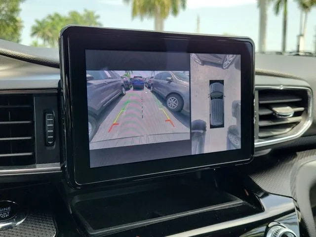 2023 Ford Explorer ST-Line photo 24
