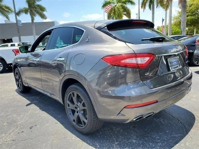 2019 Maserati Levante Base photo 6