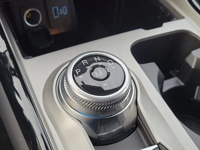2023 Ford Explorer ST photo 27