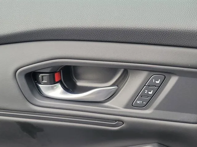 2025 Honda Accord Hybrid EX-L photo 15