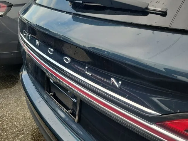 2023 Lincoln Nautilus Standard photo 7